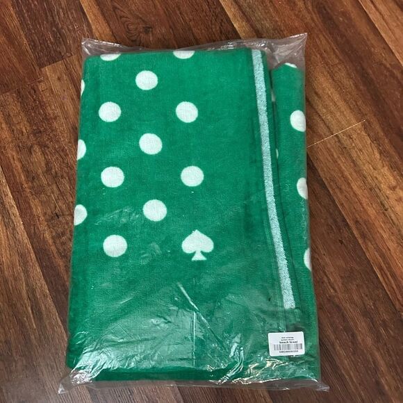 Kate Spade Green Polka Dot Beach Towel - Picture 2 of 4